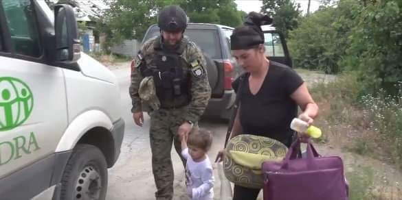 Евакуація Лисичанська продовжується, з міста вивозять дітей, - Гайдай